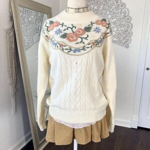 Alfred Dunner Vintage White Rose Floral Fairy Embroidered Cable Knit Sweater M